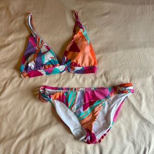 Colorful Geometric Bikini Set – Size Medium